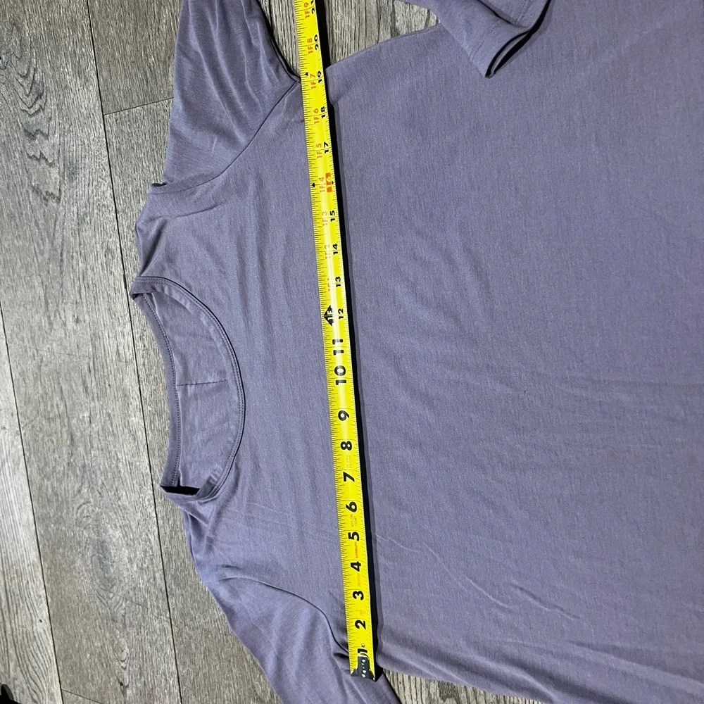 Alo Yoga Motion Long Sleeve Top ( lavender smoke) - Picture 3 of 7